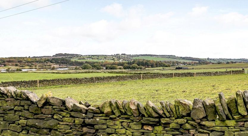 Photo of 1 Bed in Thurlstone