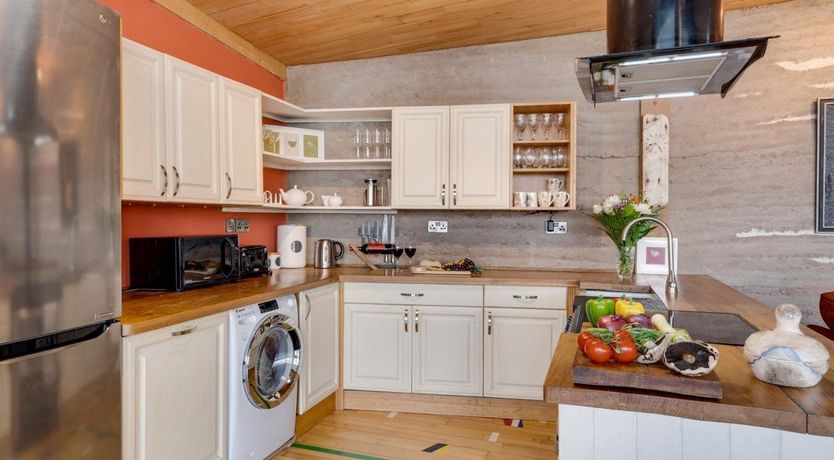 Photo of 3 Bed in Kinross