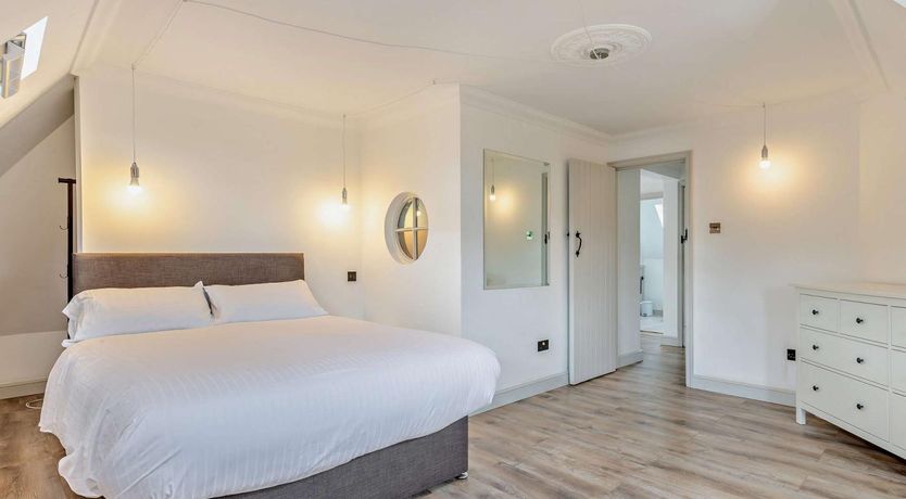 Photo of 2 Bed in Bedford