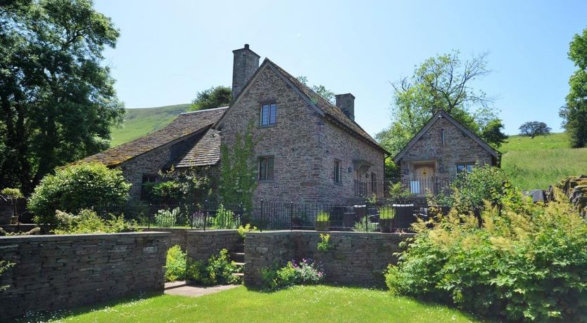 Photo of 5 Bed in Hay-on-Wye