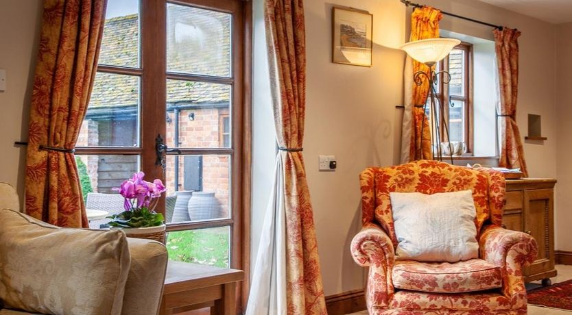 Photo of 4 Bed in Tirley