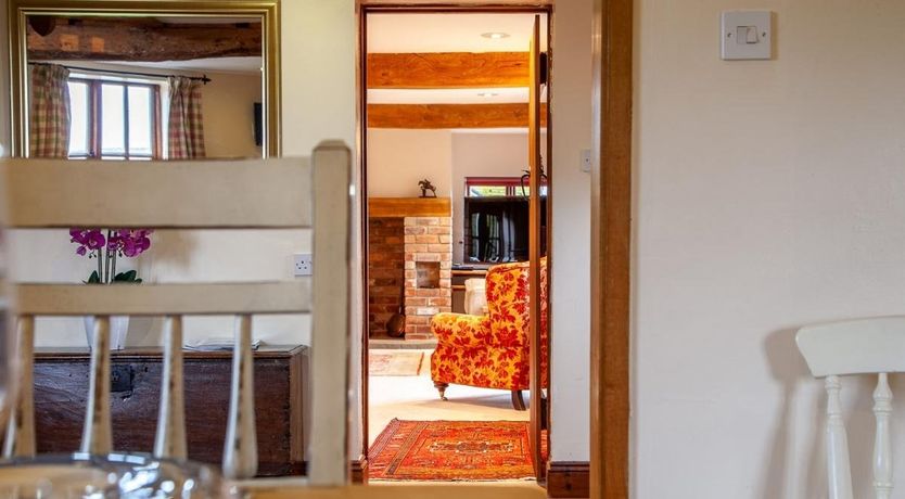 Photo of 4 Bed in Tirley