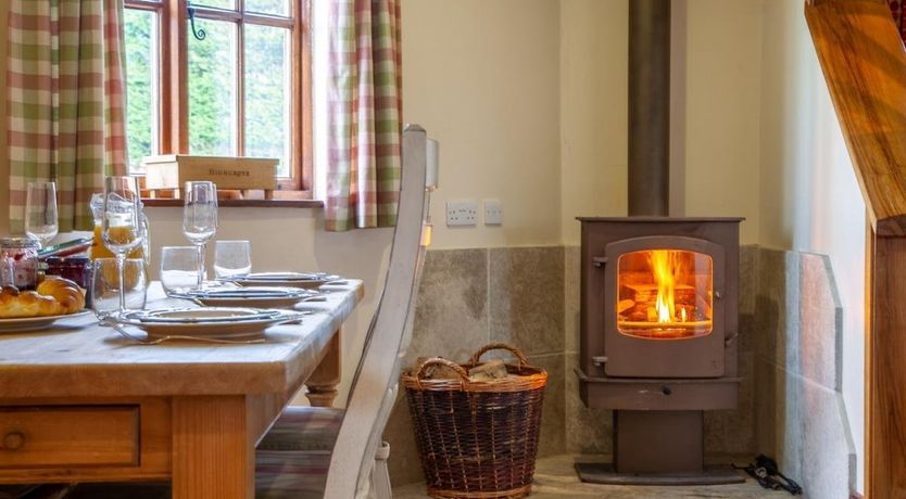 Photo of 4 Bed in Tirley