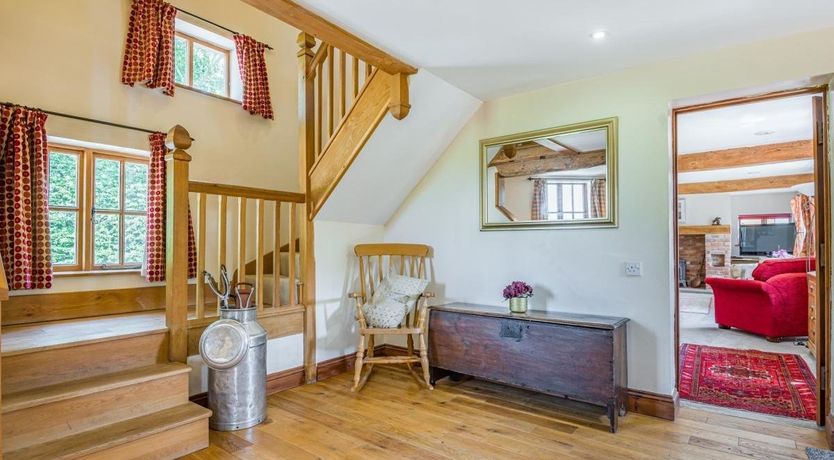 Photo of 4 Bed in Tirley