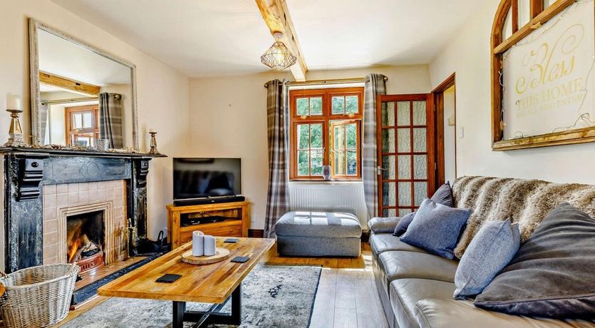 Photo of 4 Bed in Madley