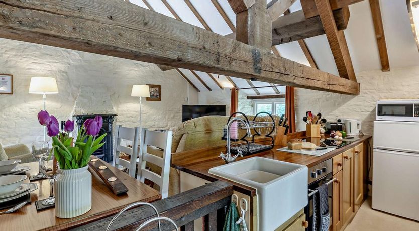 Photo of 1 Bed in Bradfield Dale