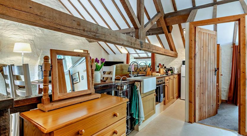 Photo of 1 Bed in Bradfield Dale