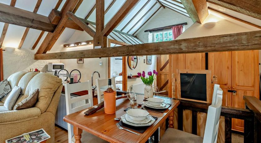 Photo of 1 Bed in Bradfield Dale