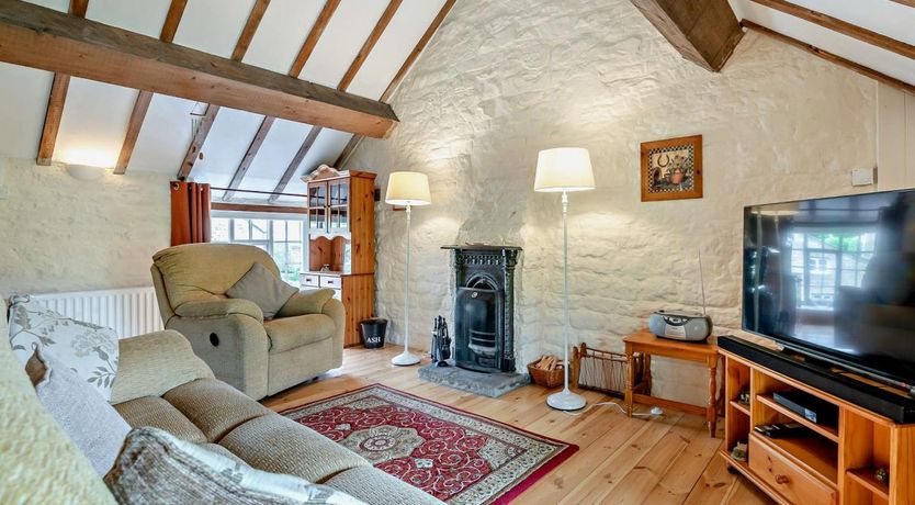 Photo of 1 Bed in Bradfield Dale