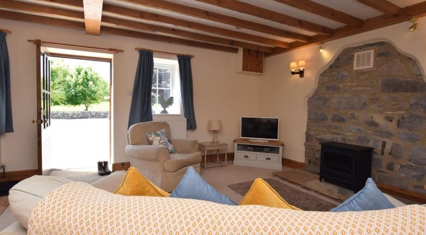 Photo of 2 Bed in Ashford in the Water