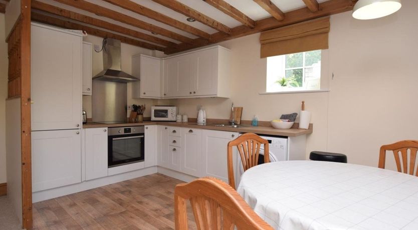 Photo of 2 Bed in Ashford in the Water