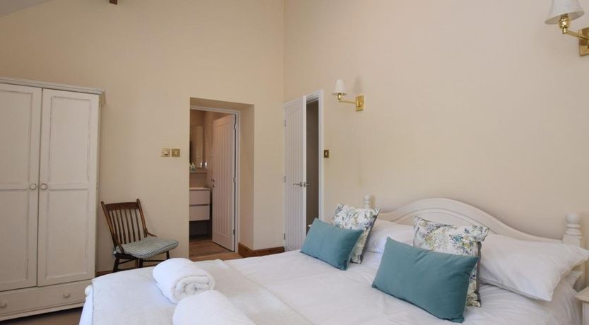 Photo of 2 Bed in Ashford in the Water