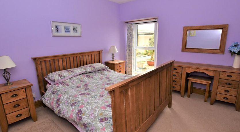 Photo of 4 Bed in Whaley Bridge