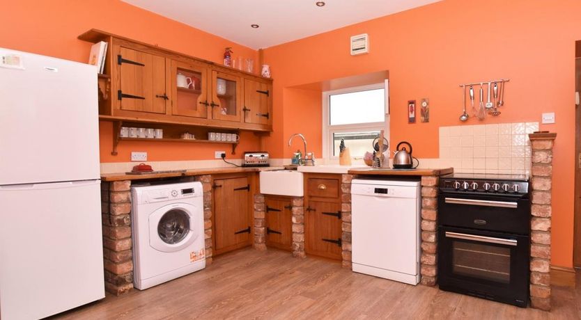 Photo of 4 Bed in Whaley Bridge