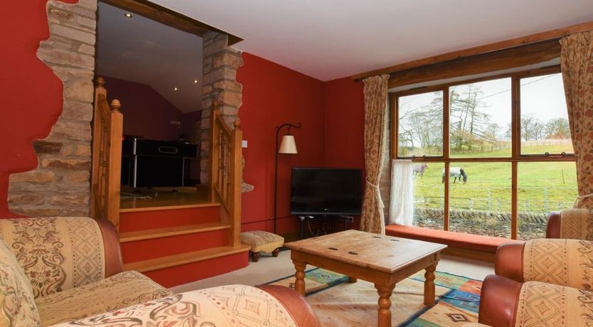 Photo of 4 Bed in Whaley Bridge