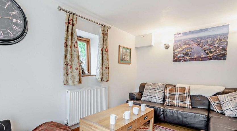 Photo of 4 Bed in Shrewsbury
