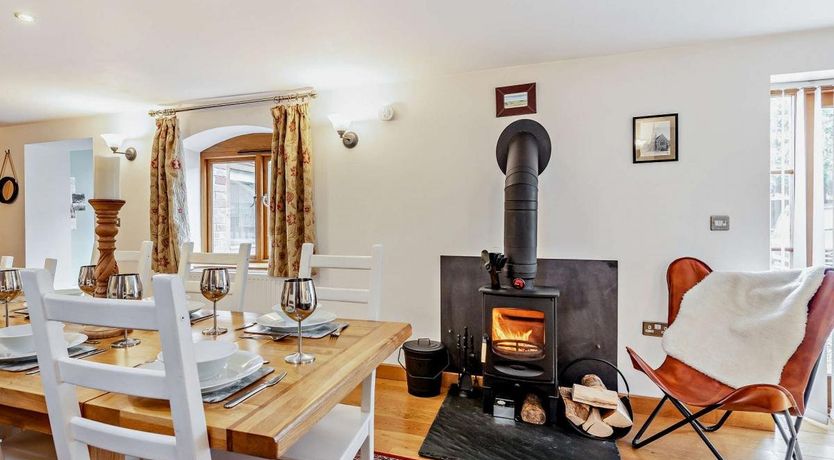 Photo of 4 Bed in Pontesbury