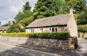 in Bakewell (PK841) Holiday Cottage