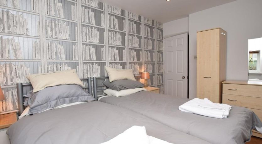 Photo of 2 Bed in Bakewell