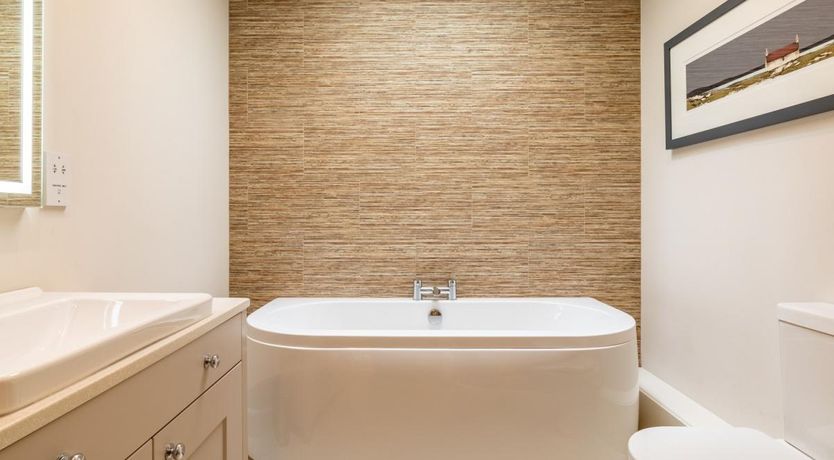 Photo of 4 Bed in Tibbermore