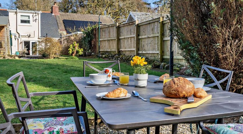 Photo of 2 Bed in Swansea