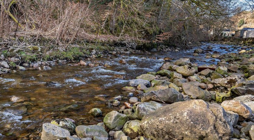 Photo of 2 Bed in Swansea