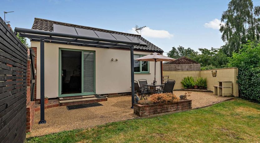 Photo of 1 Bed in Strumpshaw