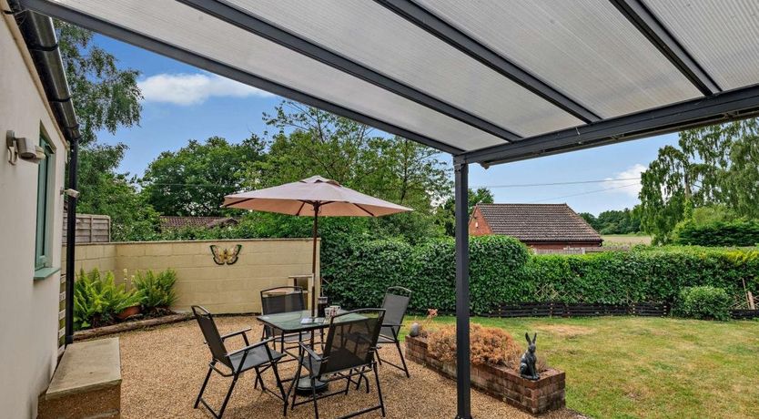 Photo of in Strumpshaw (46293)