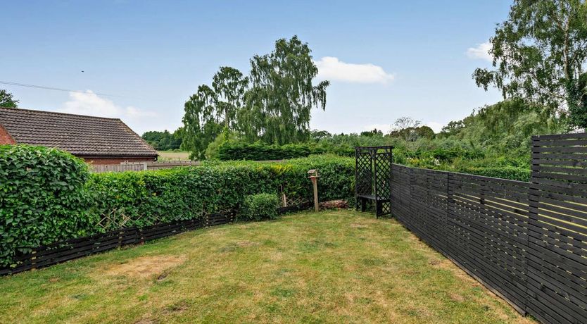 Photo of 1 Bed in Strumpshaw