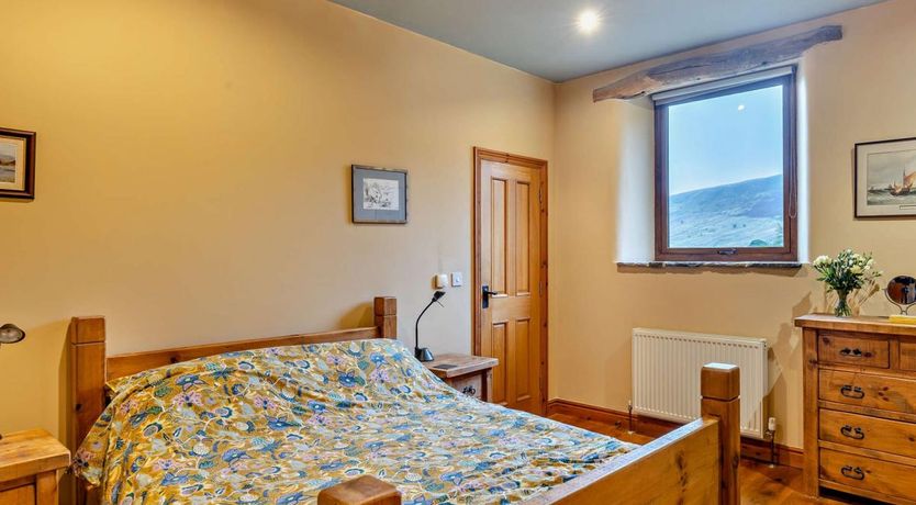 Photo of 1 Bed in Combs