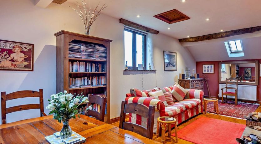 Photo of 1 Bed in Combs