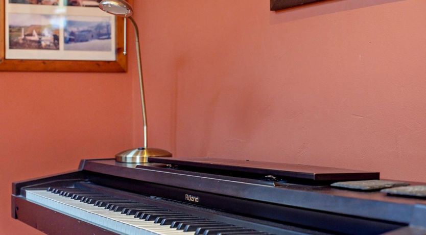 Photo of 1 Bed in Combs