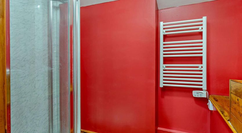 Photo of 1 Bed in Combs