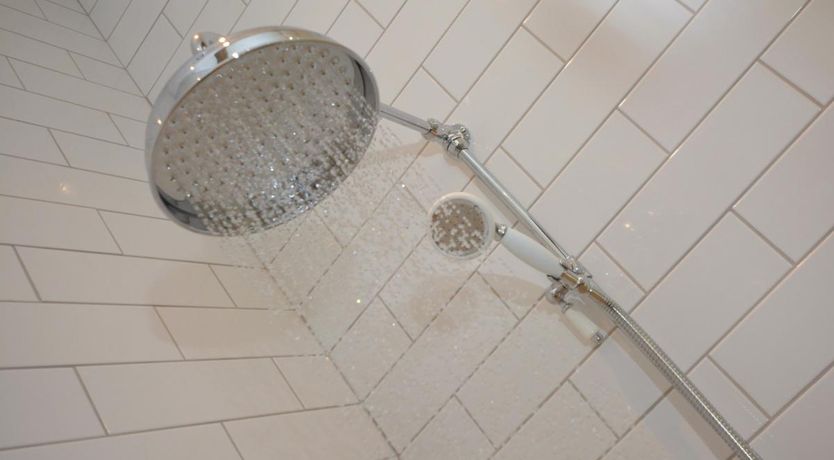 Photo of 4 Bed in Wortley