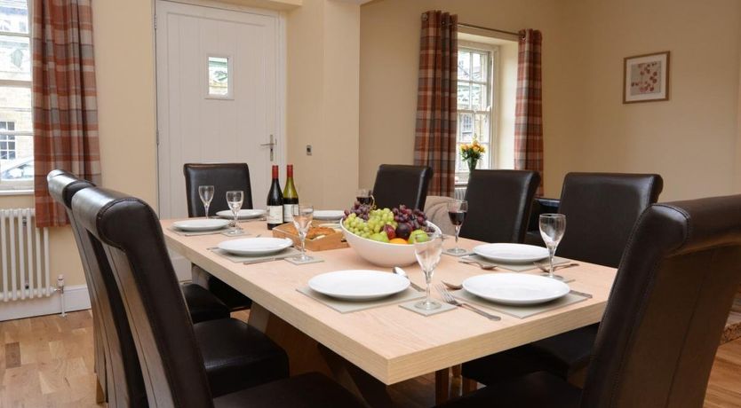 Photo of 4 Bed in Wortley