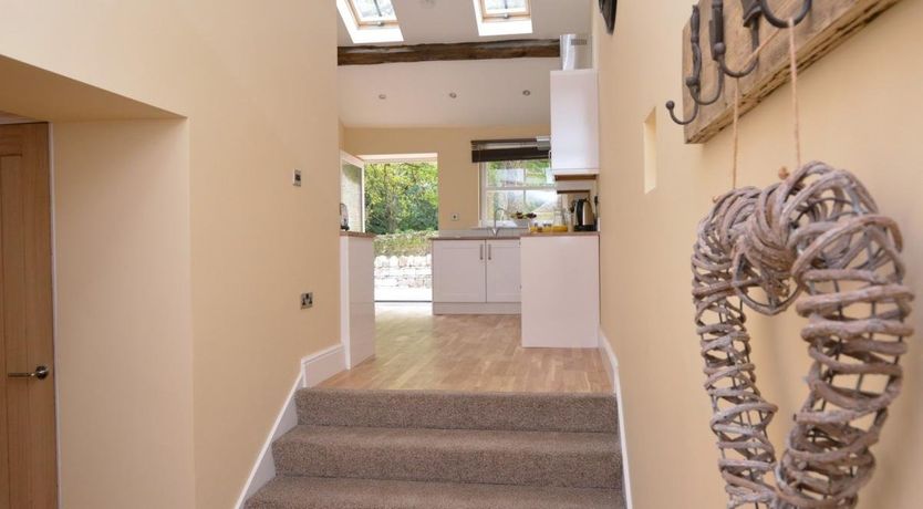 Photo of 4 Bed in Wortley