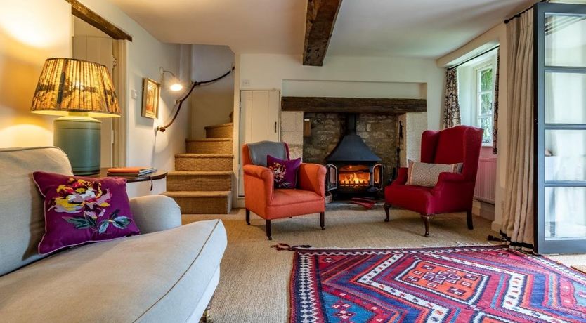 Photo of 3 Bed in Combe Hay