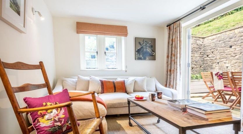 Photo of 3 Bed in Combe Hay