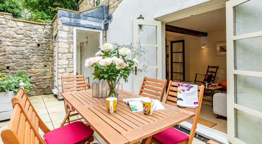 Photo of 3 Bed in Combe Hay