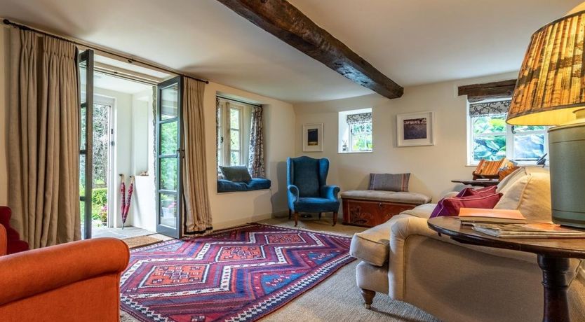 Photo of 3 Bed in Combe Hay