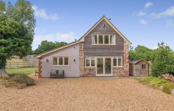 2 Bed in Bristol Holiday Cottage