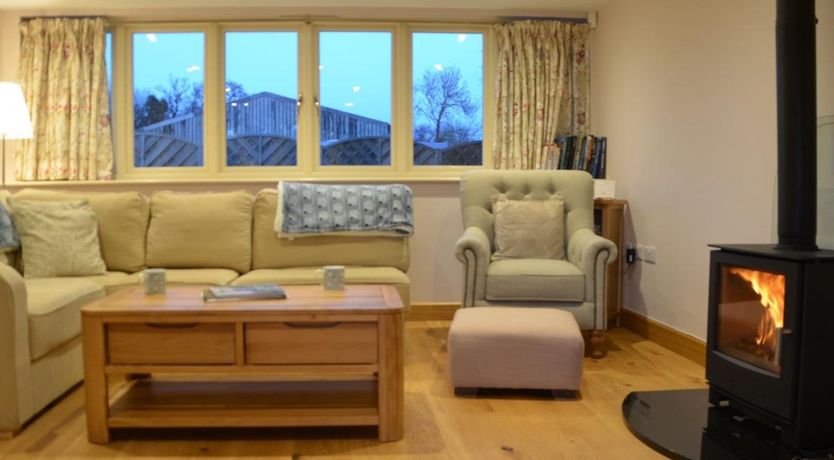 Photo of 2 Bed in Winford