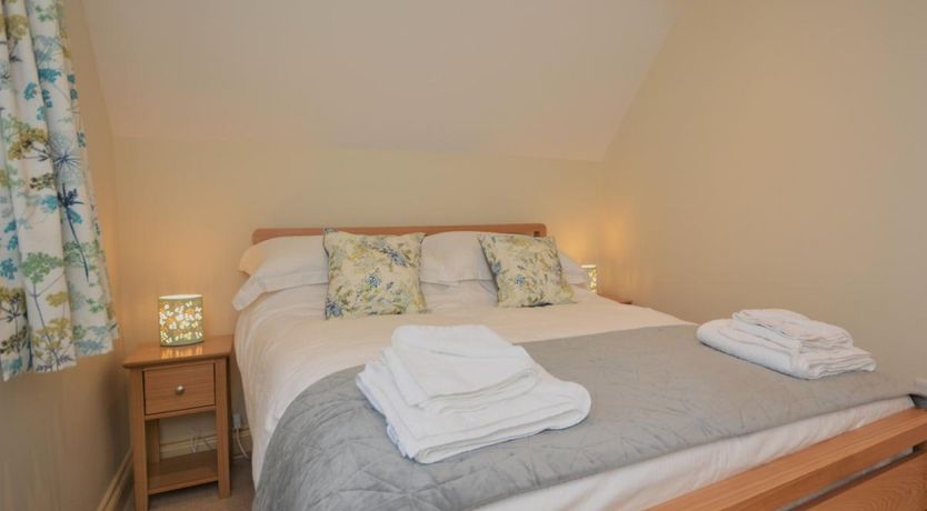 Photo of 2 Bed in Winford