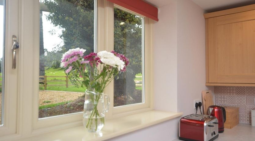 Photo of 2 Bed in Winford