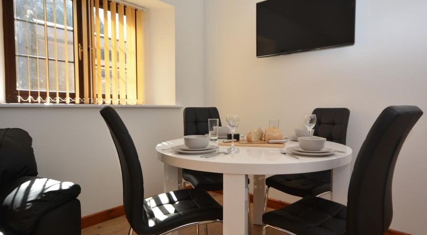 Photo of 2 Bed in Stanton Drew