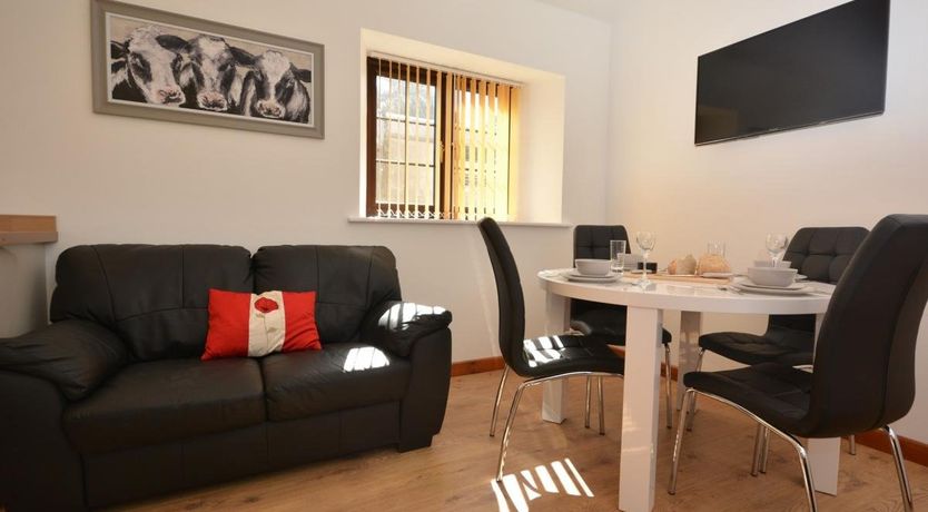 Photo of 2 Bed in Stanton Drew