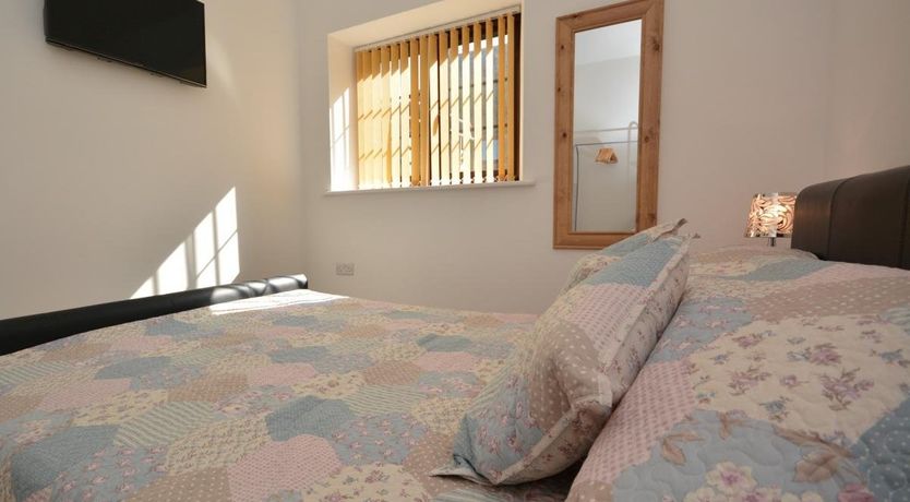 Photo of 2 Bed in Stanton Drew