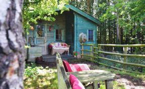 Photo of Log Cabin in Herefordshire