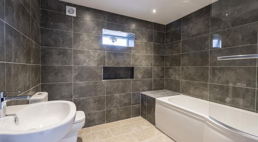 Photo of 3 Bed in Mundeseley