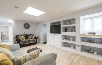 in Mundeseley (KT057) Holiday Cottage